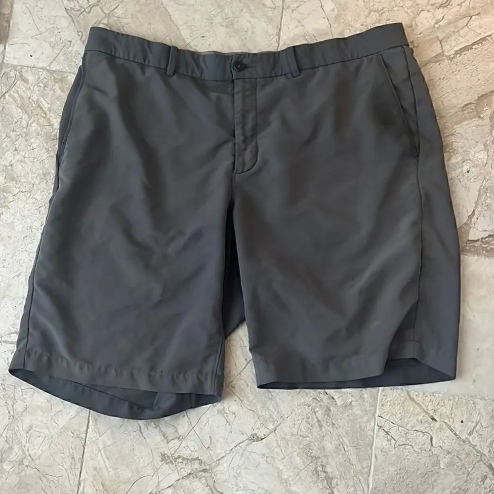 Nike Golf men’s gray shorts size 38, EUC